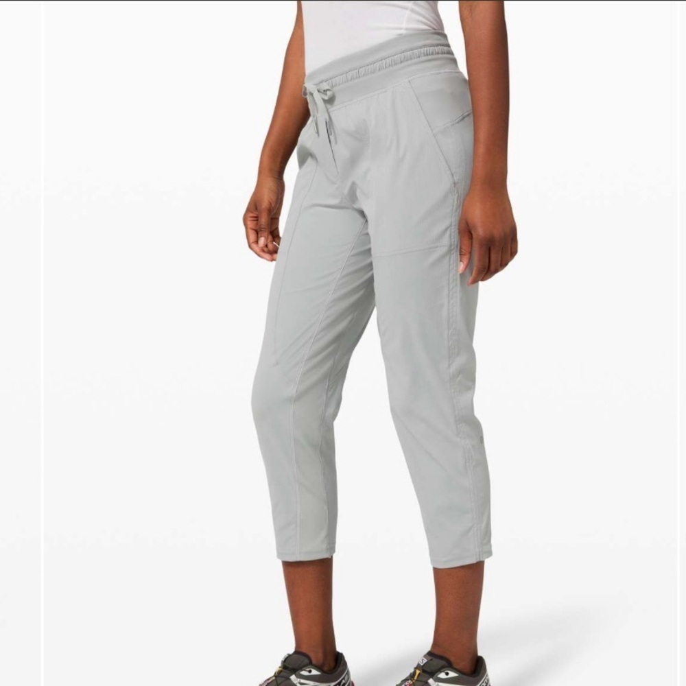 Lululemon Dance Studio Crop 25”